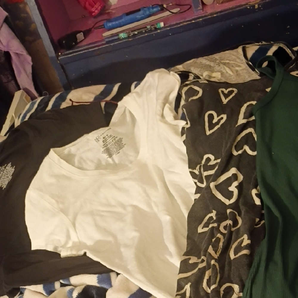 4 Different Tops-Girls No Boundaries